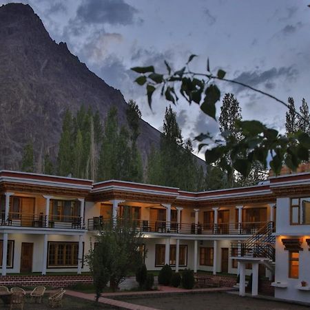 Hotel Nubra Residency Charasa Exterior foto