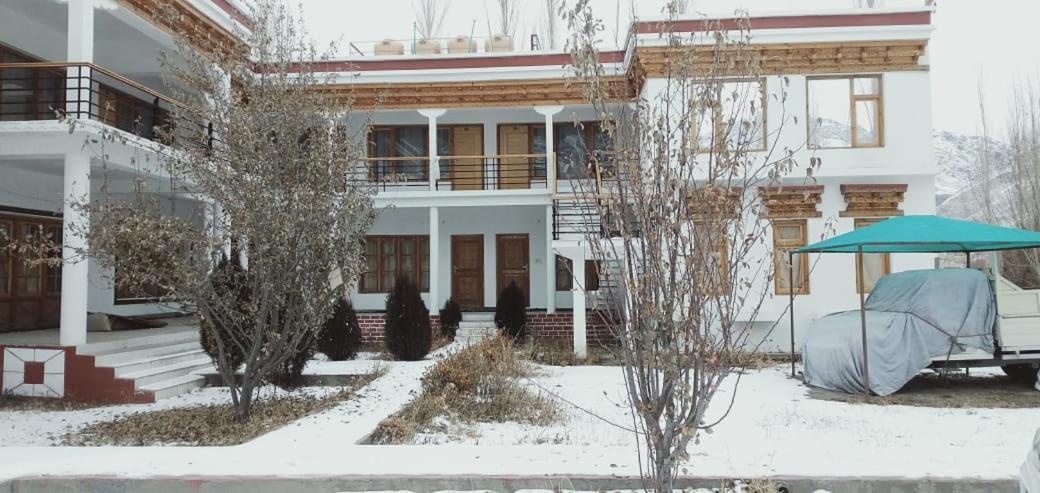 Hotel Nubra Residency Charasa Exterior foto