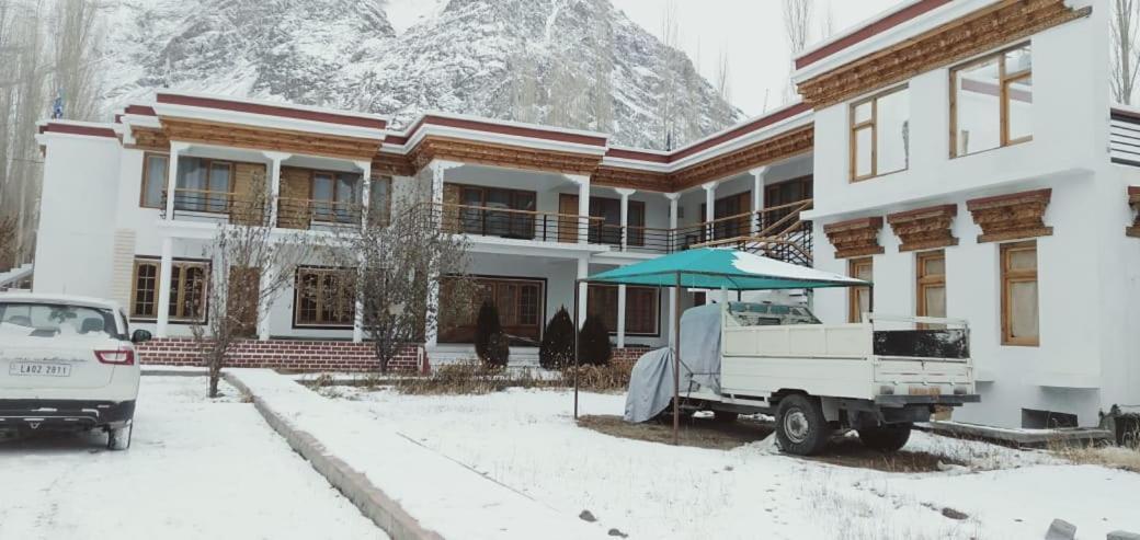 Hotel Nubra Residency Charasa Exterior foto