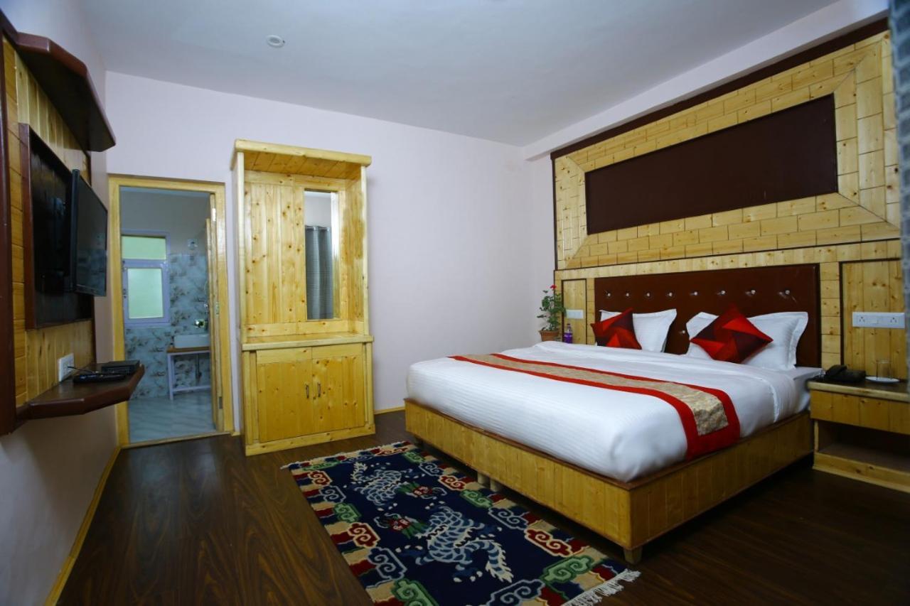 Hotel Nubra Residency Charasa Exterior foto